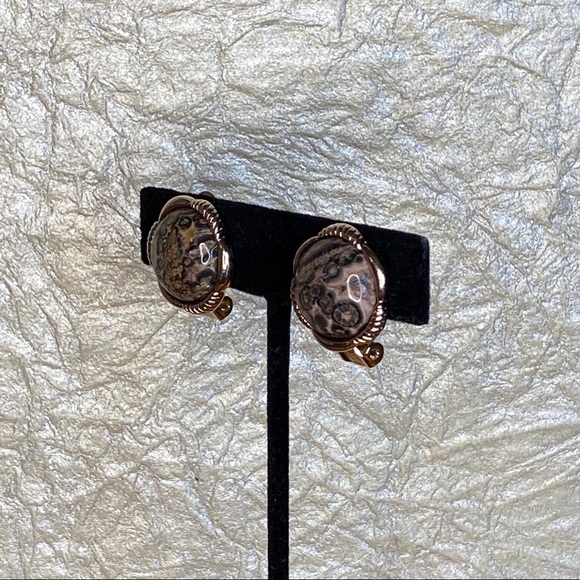 Vintage Stone & Copper Tone Clip On Earrings - Picture 2 of 6